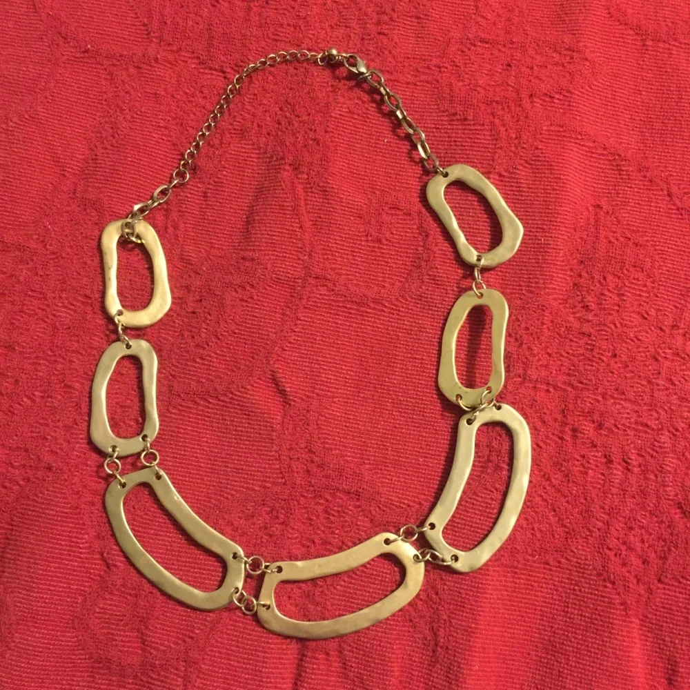 Necklace - Picture 1 of 3